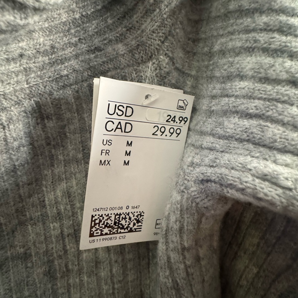 H&M Light Gray Knit Top